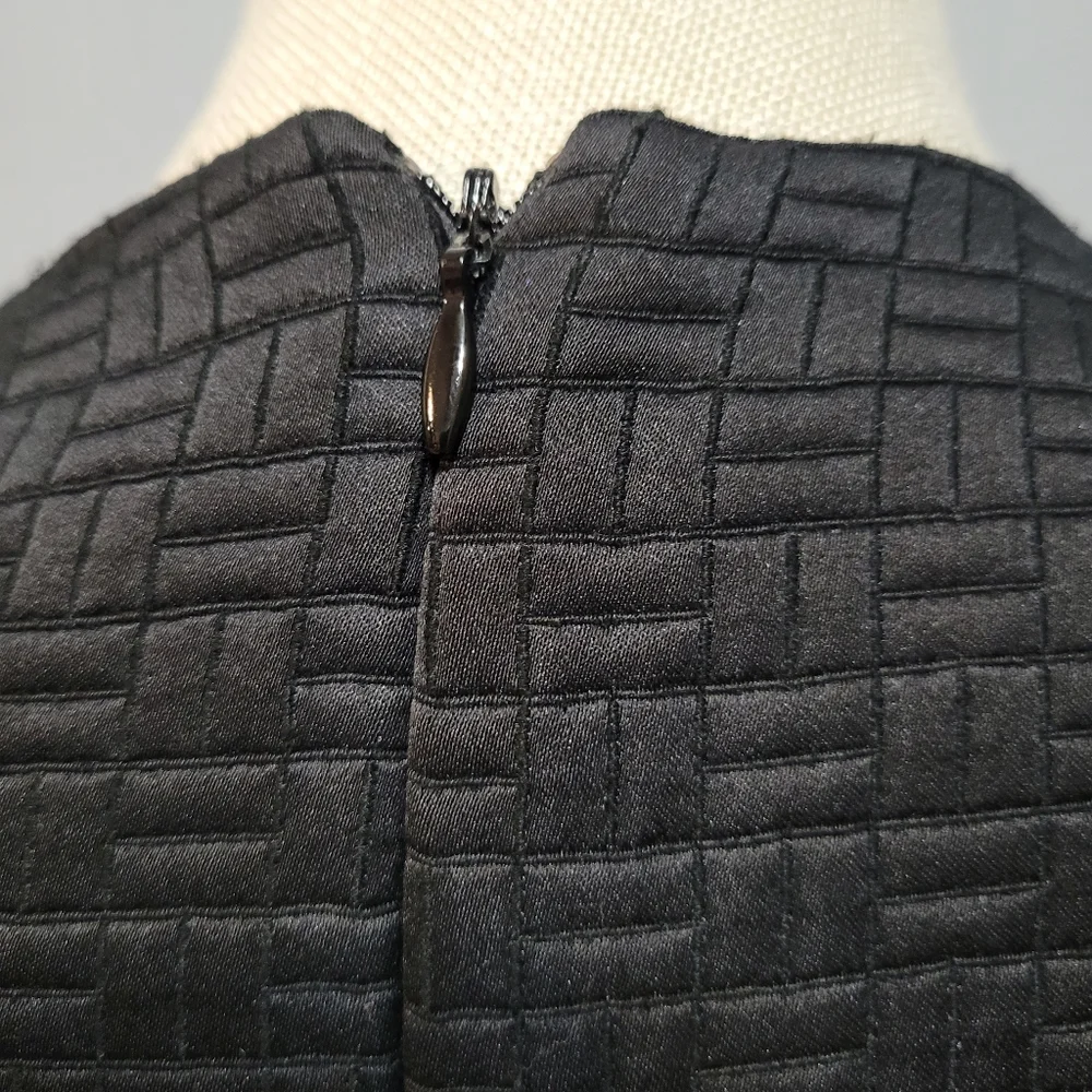 Ivy + Blu size 4 perfect little black v-neck dress with built in slip - Picture 4 of 12